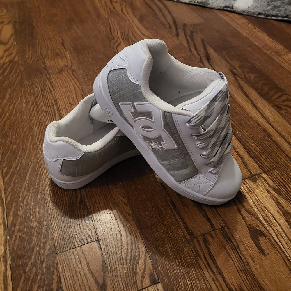 Men's DC Net SE Size 6 Shoes